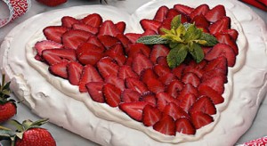 strawberry-pavlova-01-rp